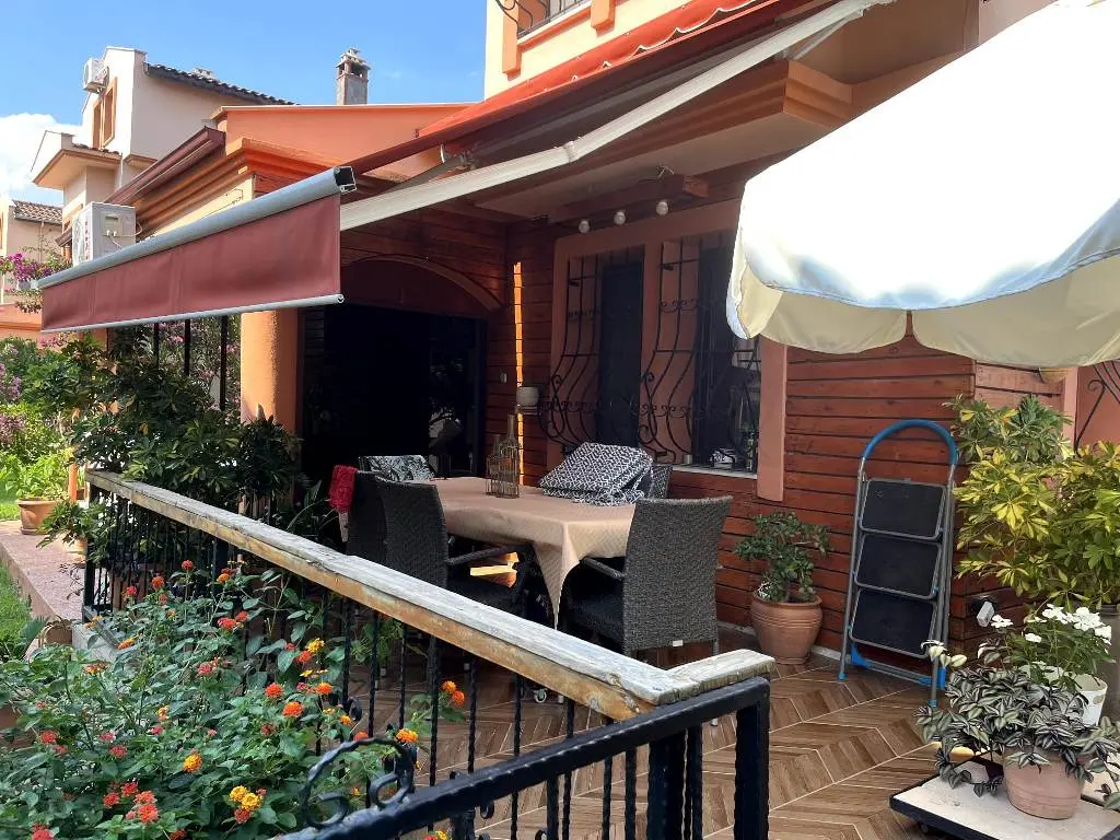 House in Calis